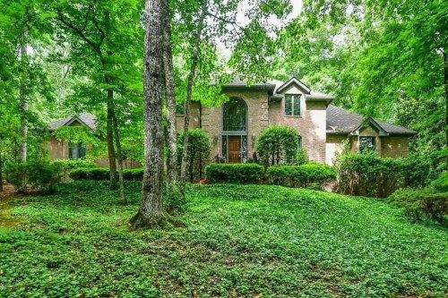 5520 Glen Errol Rd, Atlanta, GA 30327