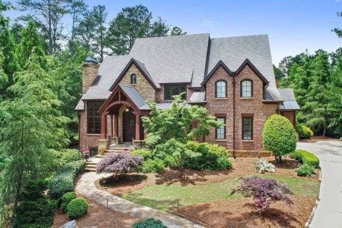 829 Middle Fork Trl, Suwanee, GA 30024