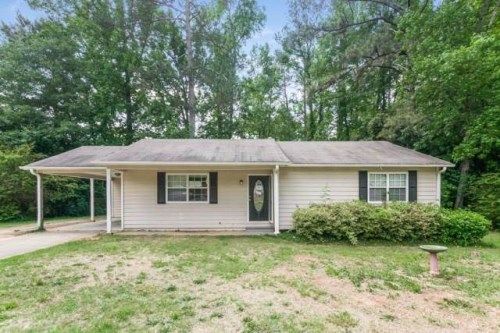 5973 Armour Dr, Union City, GA 30291