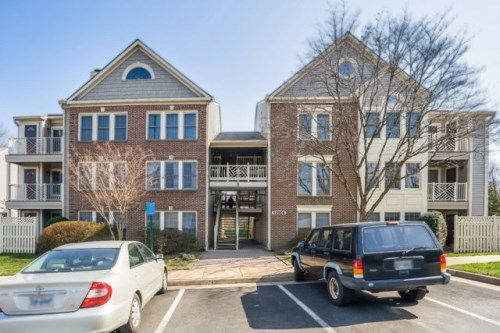 12005 Ridge Knoll Dr Unit 409A, Fairfax, VA 22033