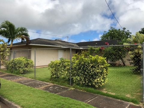 3296 Kanakolu St, Lihue, HI 96766