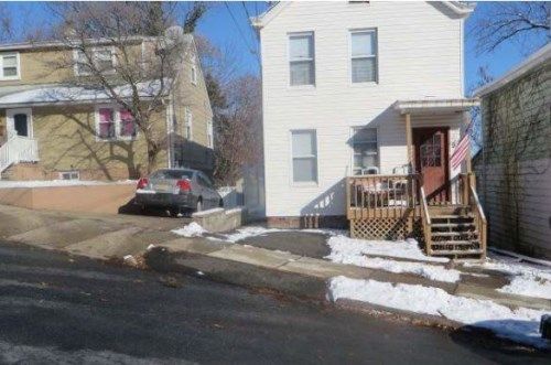 9 Mohawk Ave, Hawthorne, NJ 07506