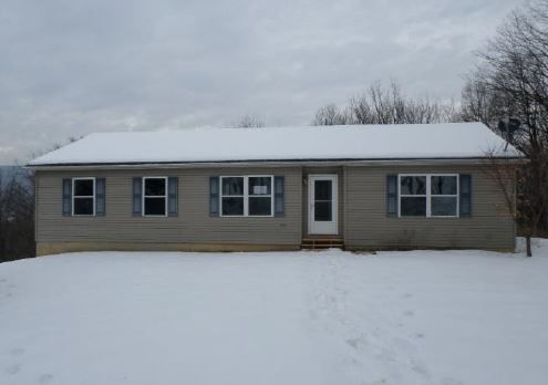 247 Hilltop Ln, Richfield, PA 17086
