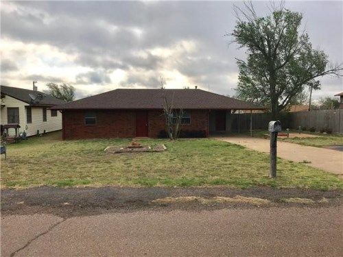 514 N Wolfley St, Elk City, OK 73644
