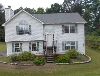 696 Meadows Ln, Social Circle, GA 30025