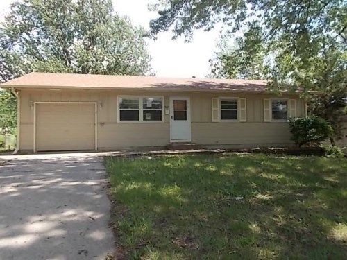 3618 SE Massachusetts Ave, Topeka, KS 66605