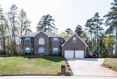 515 Carriage Walk Ct, Stone Mountain, GA 30087