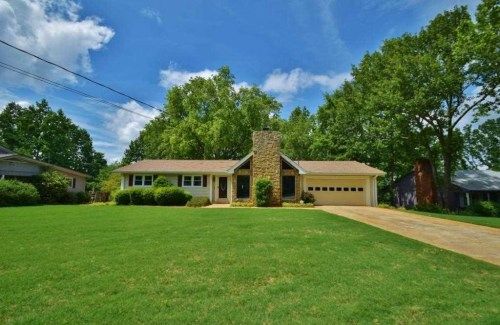 3033 Manor Ridge, Gainesville, GA 30506