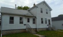 809 - 809a Waugoo Ave Oshkosh, WI 54901