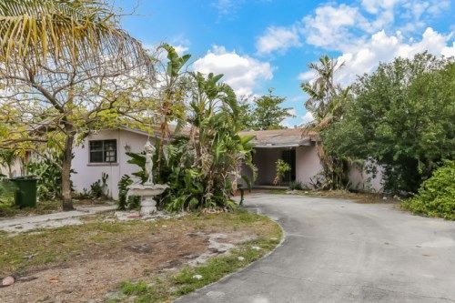 61 NE 161ST STREET, Miami, FL 33162