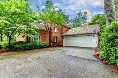 2605 Camden Glen Ct, Roswell, GA 30076