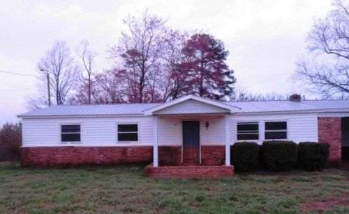 128 Charles Beck Ln, Ararat, NC 27007