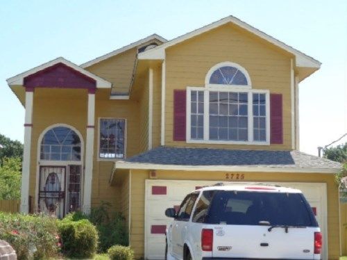 2725 Max Dr, Harvey, LA 70058