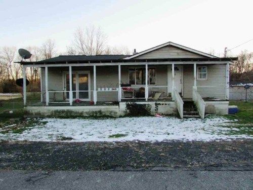 202 Meadows Ave, Crab Orchard, WV 25827