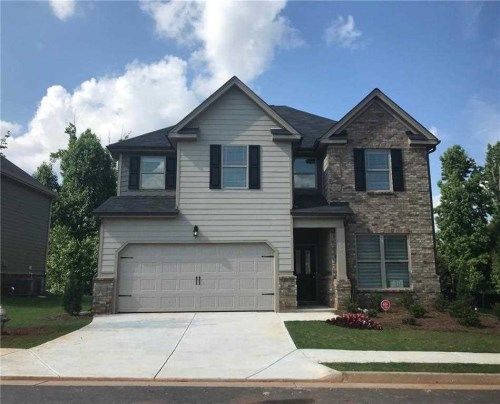 121 Escalade Dr, Mcdonough, GA 30253