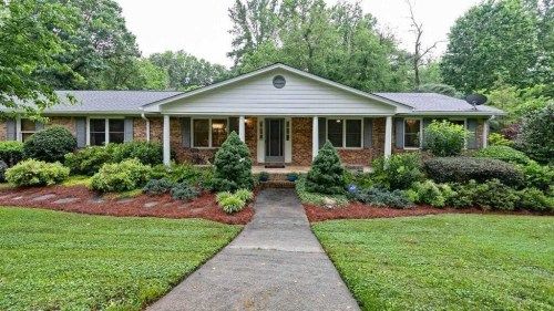 42 Vanessa Dr SE, Smyrna, GA 30082