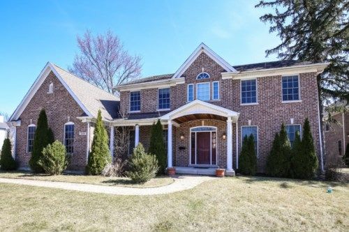 1059 Shermer Rd, Northbrook, IL 60062