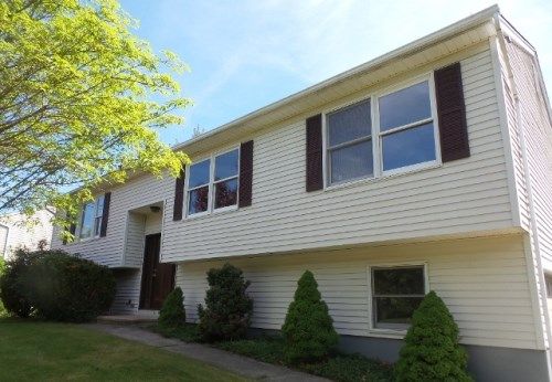 6 Krueger Ct, Ansonia, CT 06401