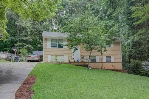 3124 Timber Oak Dr, Atlanta, GA 30340