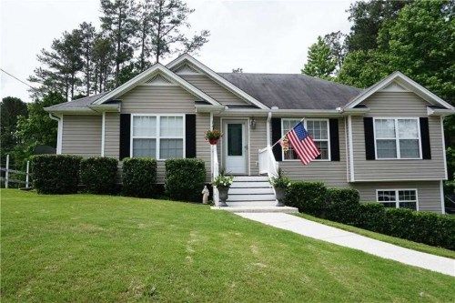 31 Spring Brook Ln, Dallas, GA 30132