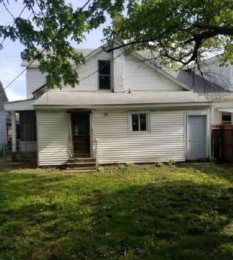 1443 Chestnut St, Terre Haute, IN 47807