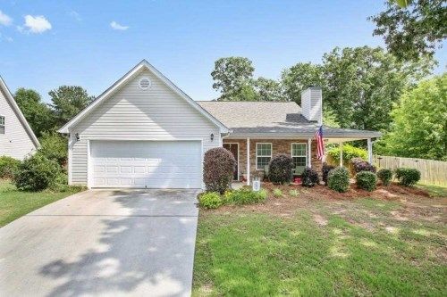 513 Stonecrest Place, Loganville, GA 30052