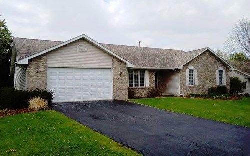 7580 Bridlewood Rd, Caledonia, IL 61011