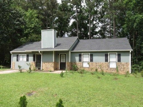 1658 Olde Oak Dr, Lithia Springs, GA 30122