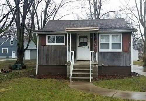 25429 Seventh Street, Grosse Ile, MI 48138