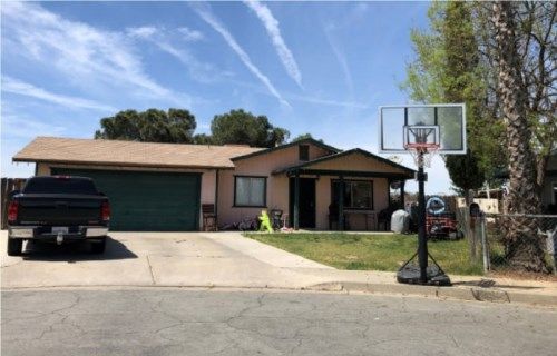 314 San Marino Ct, Hanford, CA 93230