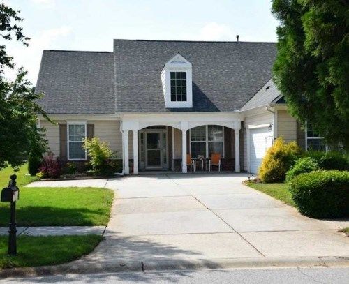 600 Holbeck Way, Locust Grove, GA 30248