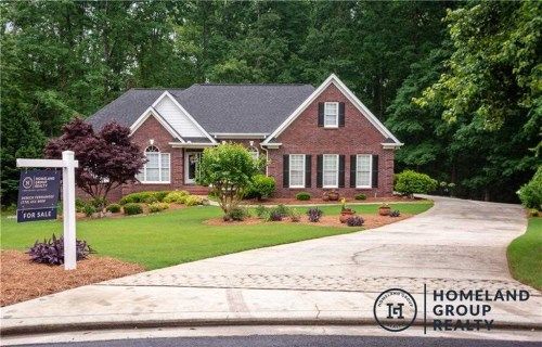 725 Pella Ct, Loganville, GA 30052