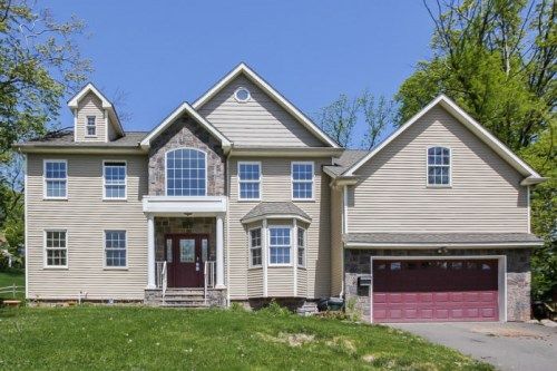 21 Winding Way, West Orange, NJ 07052