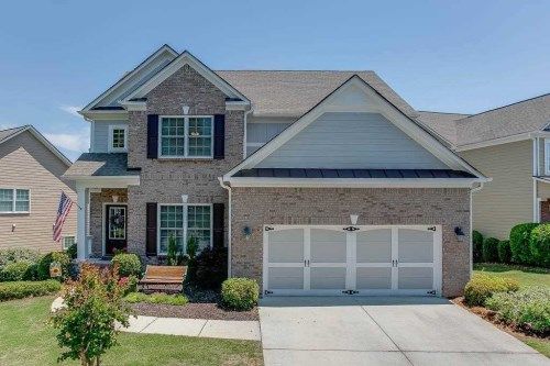 7723 Soaring Eagle Dr, Flowery Branch, GA 30542