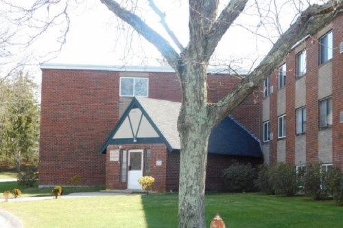2108 Phillips Rd Apt 3, New Bedford, MA 02745
