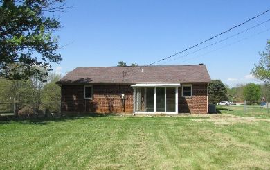 42 Secretariat Rd, Elizabethtown, KY 42701