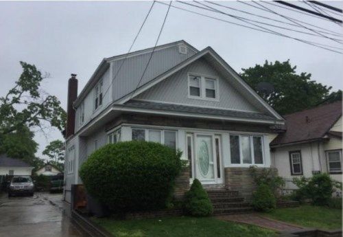 64 Washburn Ave, Freeport, NY 11520