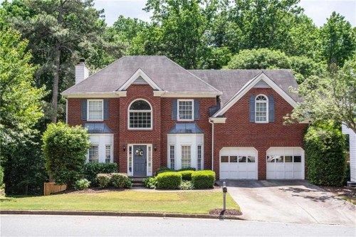 2345 Twelvestones Dr, Roswell, GA 30076