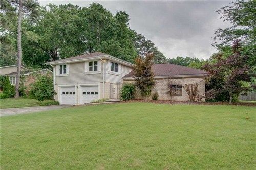 2565 Regency Dr E, Tucker, GA 30084