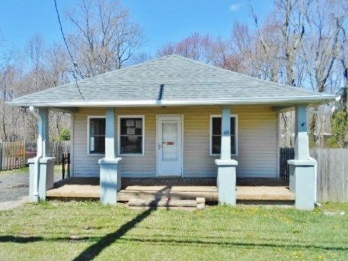 48 Tennent Rd, Morganville, NJ 07751