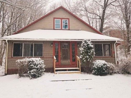 410 Silver St, Greenfield, MA 01301