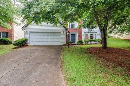 52 Bridle Ln, Marietta, GA 30068