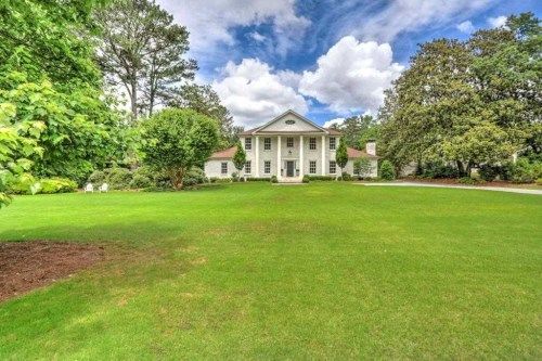 2893 Rivermeade Dr NW, Atlanta, GA 30327