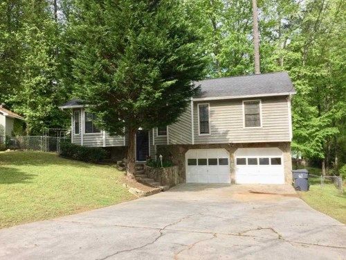 230 Lola Ln, Lilburn, GA 30047