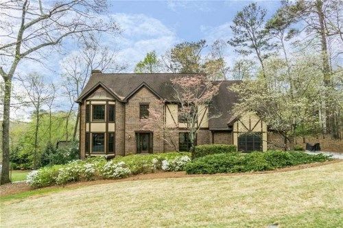 630 Willow Knoll Dr, Marietta, GA 30067