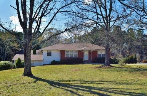 6015 River Rd, Flowery Branch, GA 30542