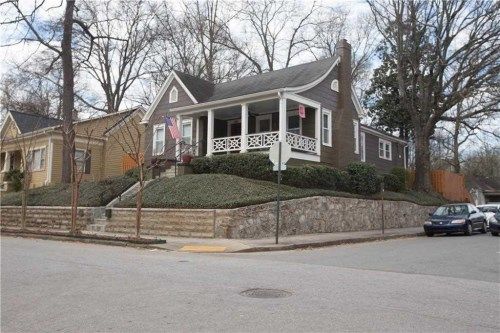 1084 Center St NW, Atlanta, GA 30318