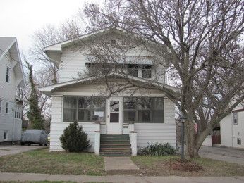 2738 Hillcrest Ave, Alton, IL 62002