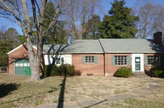 1693 Mt Vernon St, Petersburg, VA 23805