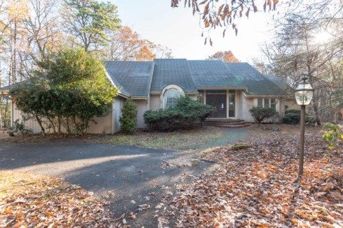 2 Woodlake Ct, Medford, NJ 08055
